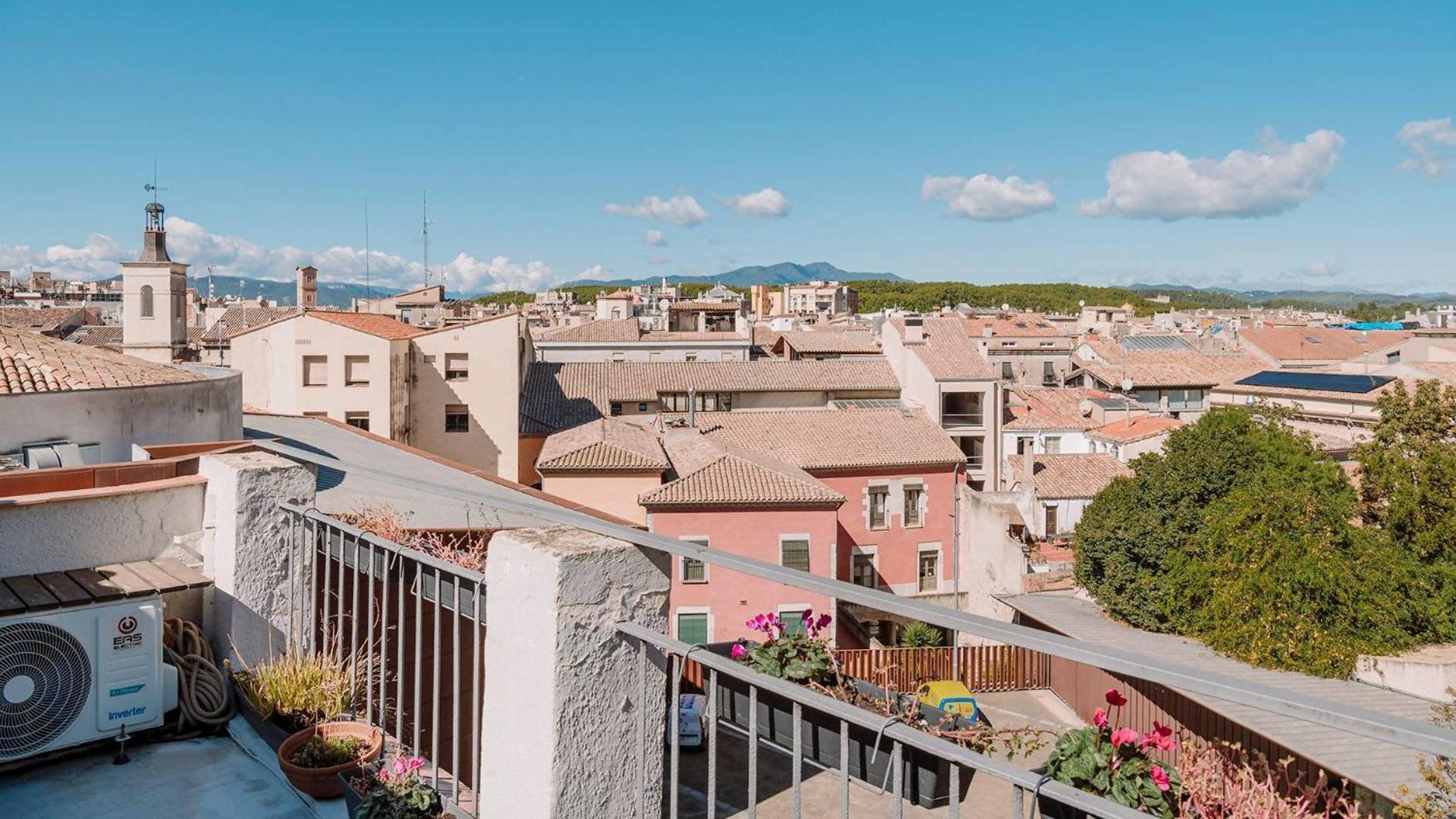 Romantic Duplex With Terrace And Great Views Girona Quarto foto